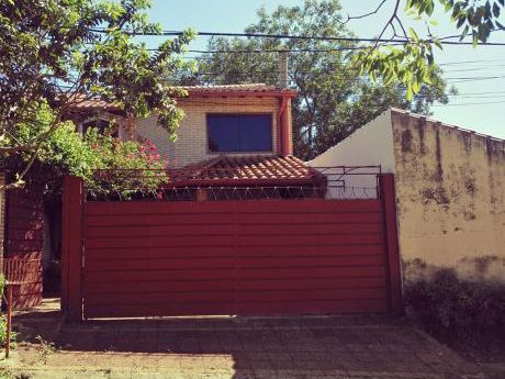 Vendo Duplex En Mburucuya Zona Residencial 165.000 Usd