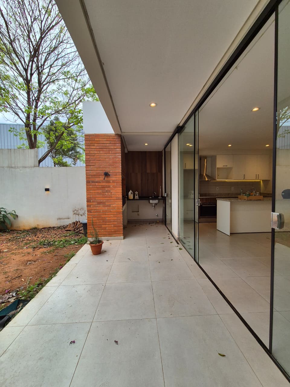 ALQUILAMOS DUPLEX ZONA CONMEBOL. LUQUE — foto 2