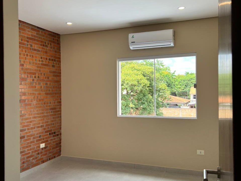 ALQUILO DUPLEX EN JARDIN DE ORO - LUQUE — foto 2