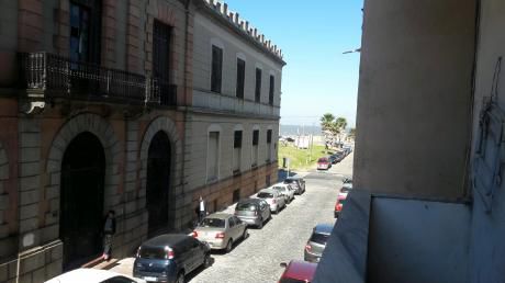 Ciudad Vieja A Mts De Rbla !!