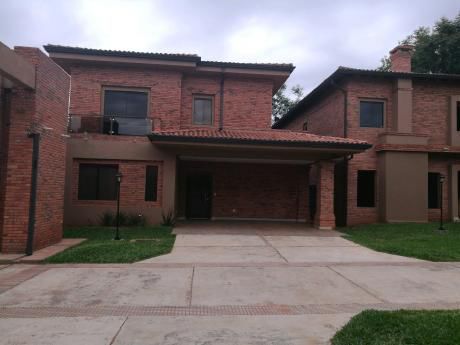 Vendo Hermosa Casa En Condominio
