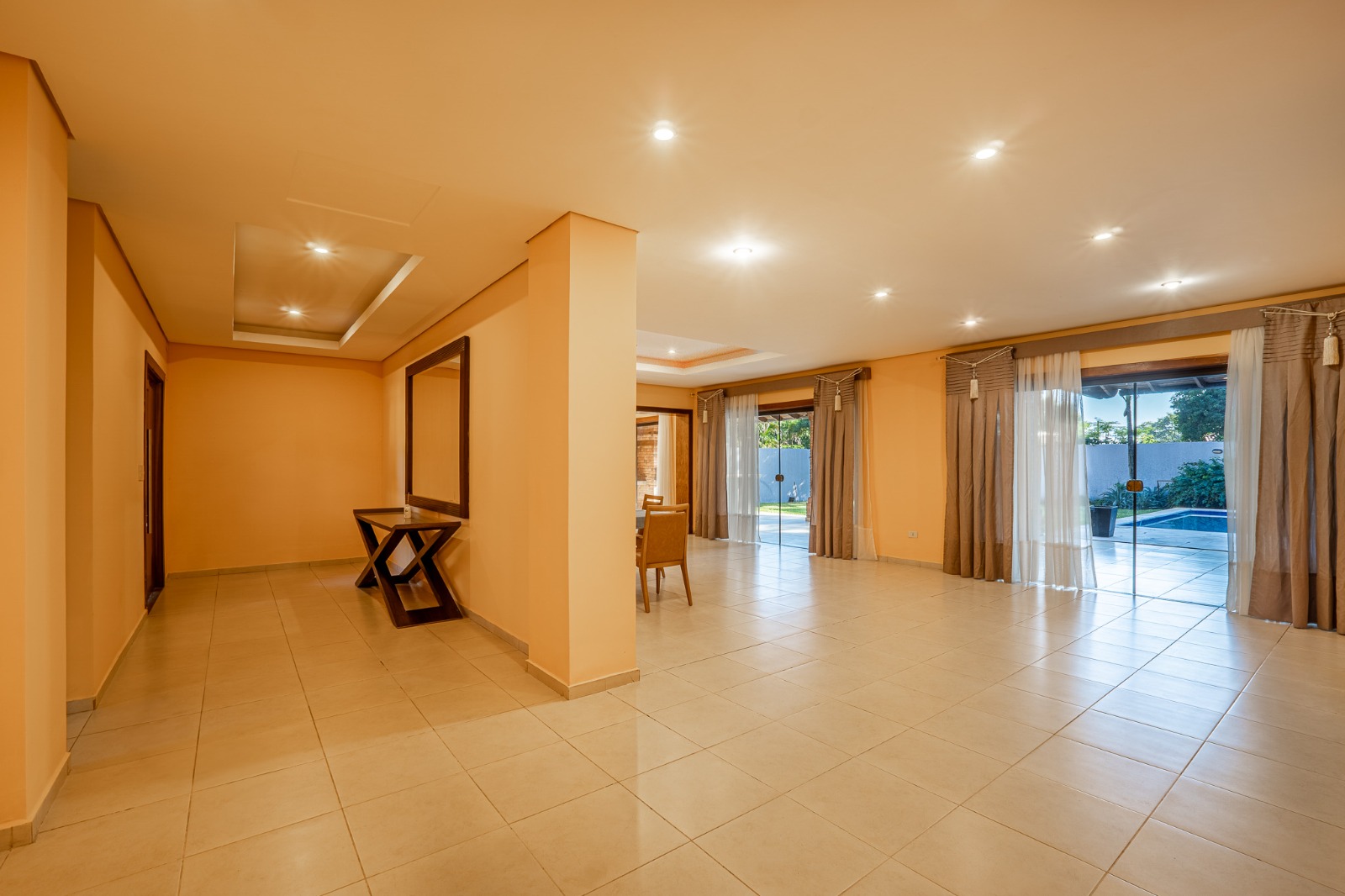 Residencia Amplia en Alquiler - Ideal para fines comerciales — photo 3