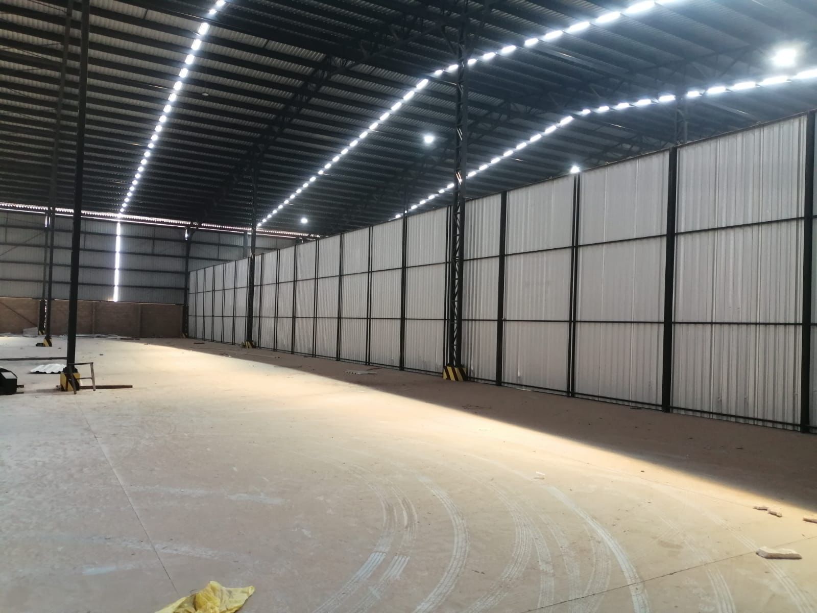 NAVE INDUSTRIAL M.R.A. — foto 3