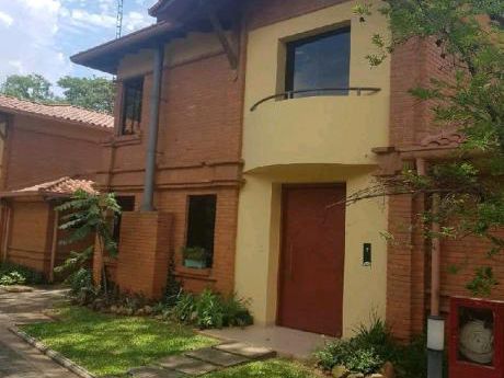 Alquilo Casa En Barrio Cerrado