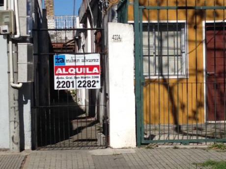 Apto Interior,1 Dormitorio.calle Emilio Castelar