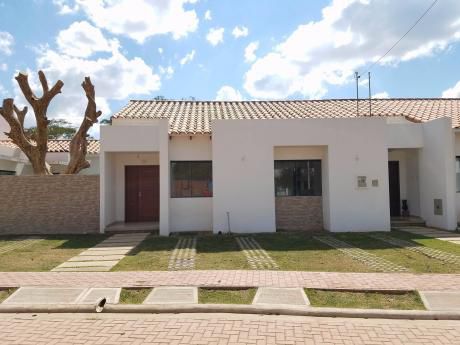 Hermosa Casa A Estrenar - Venta 105.000$us En Condominio - Av. Beni 8vo Anillo