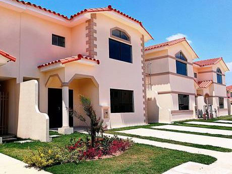 Hermosa Casa En Anticretico. Con Opcion A Compra