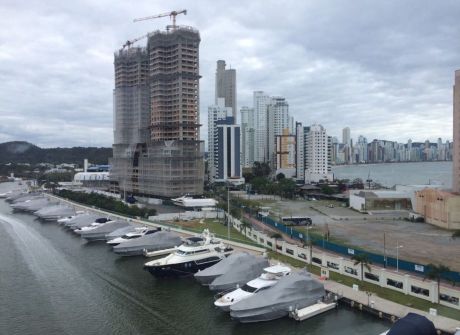 Vendo Departamentos En El Yachthouse By Pininfarina En Balneario Camboriu-sc.