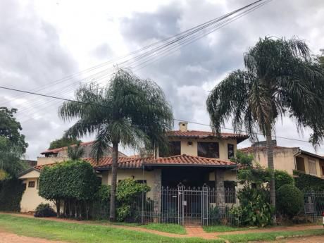 Vendo Casa Zona Colegio Fndo De La Mora