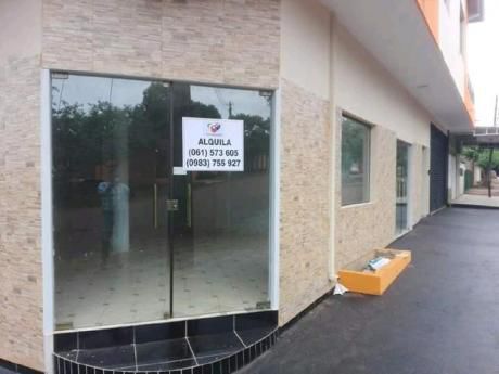 Salon Comercial En Alquiler