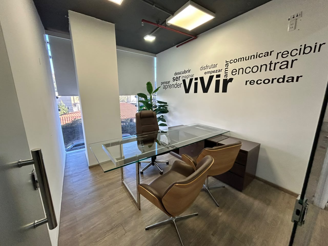 Alquilo oficina corporativa en villa morra Edificio Atrium — foto 2