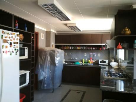 Venta Hermoso Departamento Pinos Norte