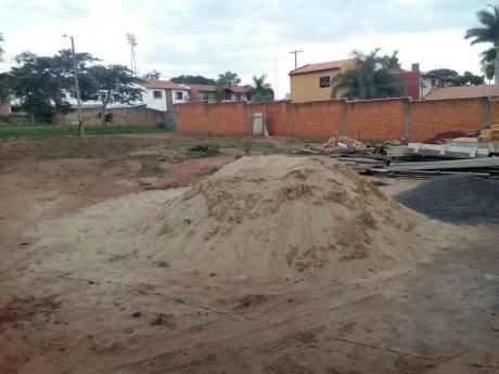 Vendo 2 Terrenos Juntos En Esquina En Villa Elisa!!