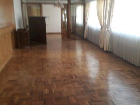 Calacoto Departamento 220 Mts.