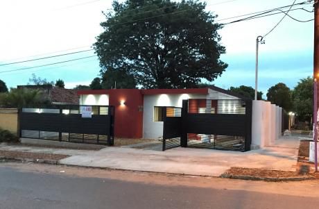 Oferta Casa En Lambare A Estrenar En Esquina
