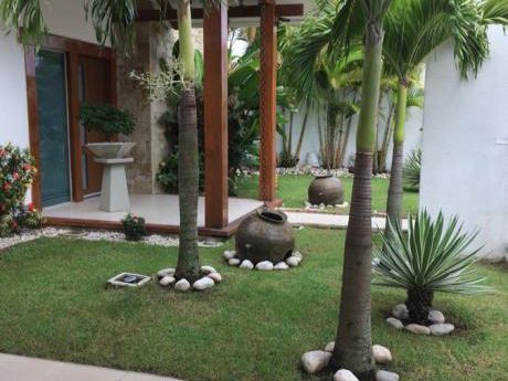 Hermosa Casa De Dos Plantas De 3 Dormitorios ( 1 En Suite)