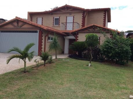 Vendo O Alquilo Hermosa Casa En Barrio Cerrado Zona Yacht Y Golf Club