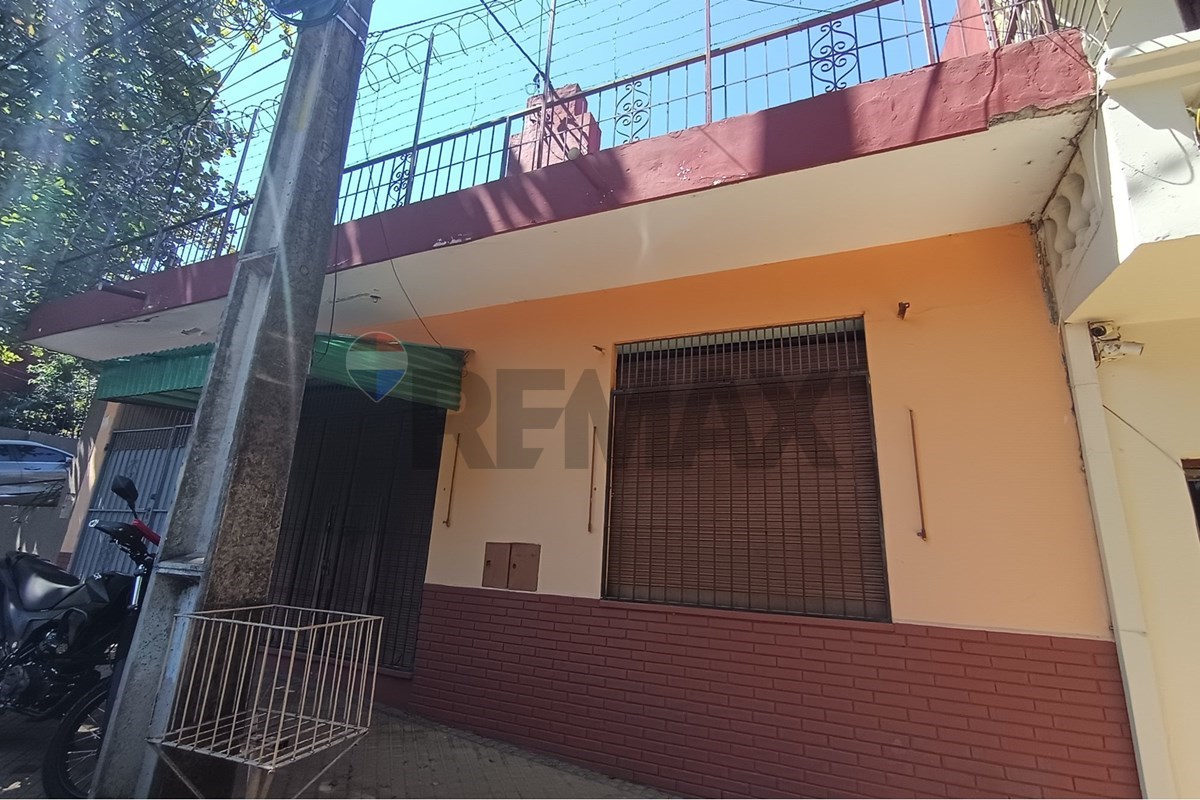 Vendo casa zon Univ. Americana - foto 1