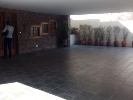 Hermosa Residencia En Alquiler