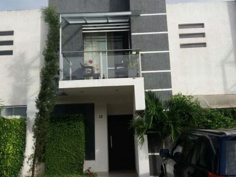 Casa En Venta En Condominio