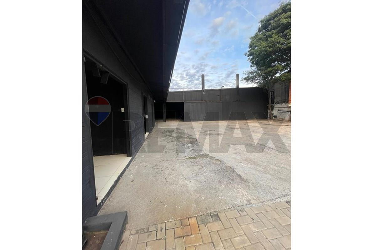 Local Comercial - Alquiler - Los Laureles, Asunción, Paraguay — foto 2