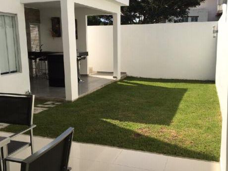 Alquilo Hermosa Casa En Cond