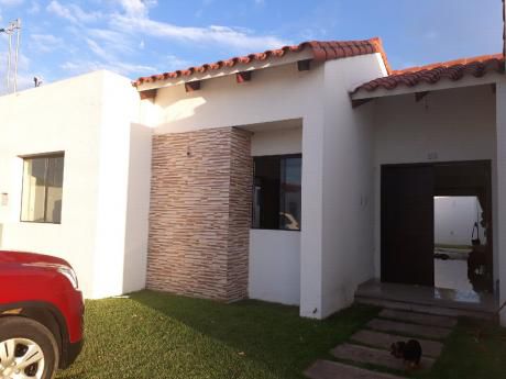 Alquilo Linda Casa En Cond.zona Carretera A Cotoca