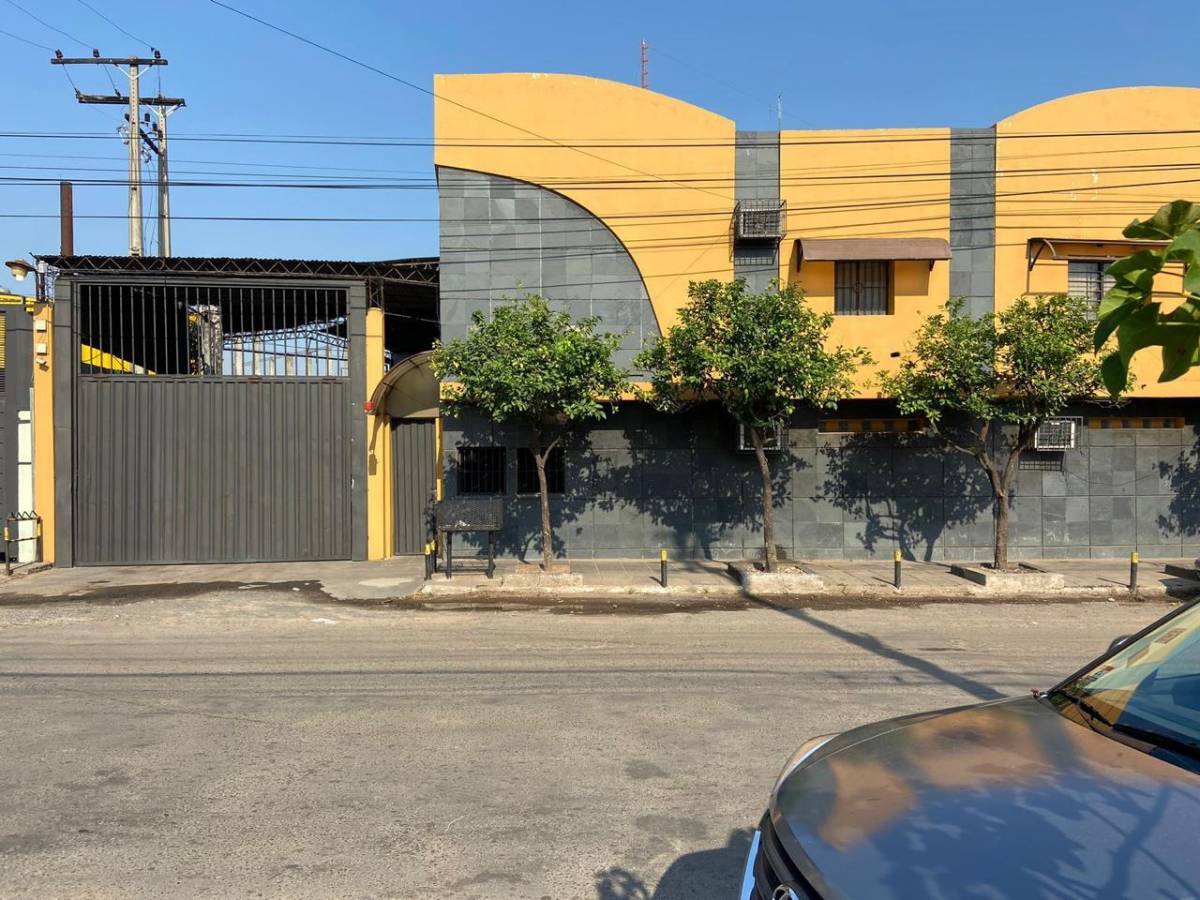 Importante inmueble industrial en alquiler en Barrio Fatima — foto 3