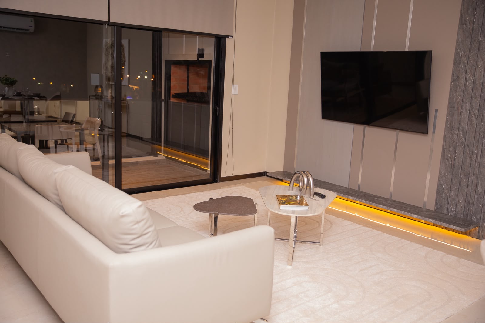 ALQUILO DEPARTAMENTO DE 2 DORMITORIOS AMOBLADO ZONA EJE CORPORATIVO — foto 3