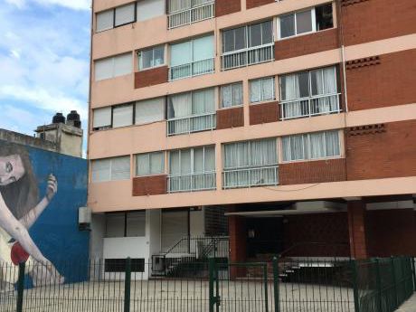 Apartamento En Peatonal Sarandi