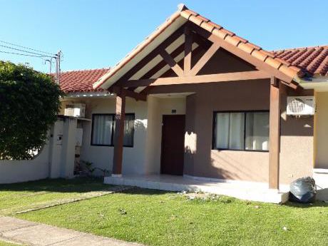 Alqulo Linda Casa En Condominio