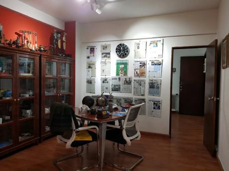 Comoda Oficina En Edificio Emplematico
