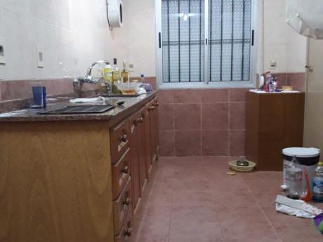 Casa Dos Dormitorios, Garage Y Parrillero