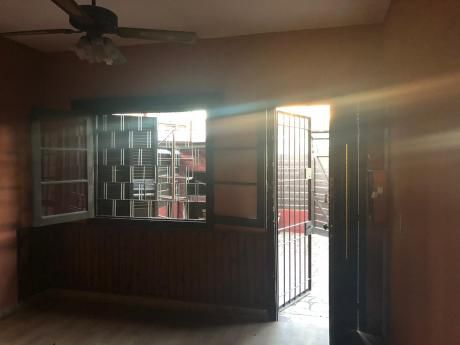 Vendo Casas 4 Dormitorios 2 Baños,frente Y Fondo ,cochera, Parrillero