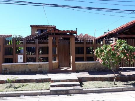 Propietario Vende Hermosa Casa En Barrio Cañada Del Carmen.