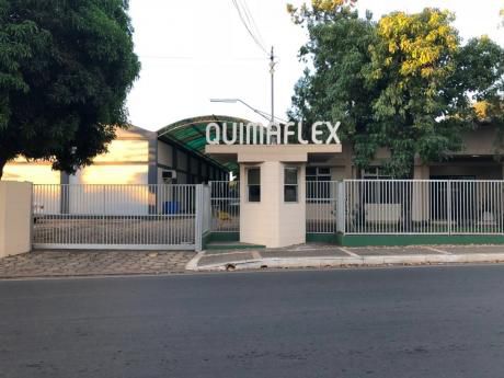 Alquilo Imponente E Impecable Propiedad Con Dos Amplios Galpones Y Oficinas Administrativas