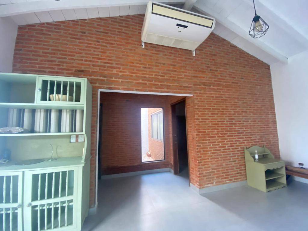 ALQUILO CASA EN LUQUE ZONA PLAZA MADERO — foto 2