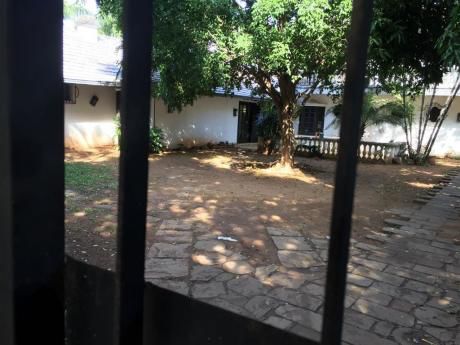 Vendo Casa En Buen Estado!! Barrio Ycua Sati!!