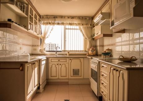 Av. América Próximo Plazuela 4 De Noviembre Departamento En Venta