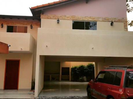 Alquiló Casa A Estrenar En Barrio Cerrado - Lambare