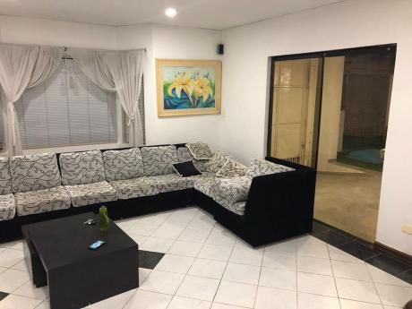 Alquilo Casa En Pleno Villa Mirra