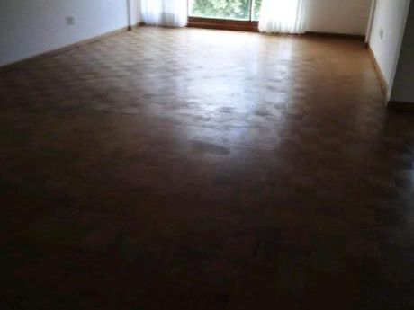 Lindo Departamento Con Buena Construcción, 170 Mts. Cuenta