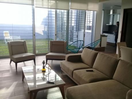 Exclusiva Casa En Pta Carretas 2 Dormitorios