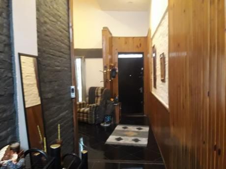 Linda Casa A Dos Cuadras De 18, Zona De El Gaucho.