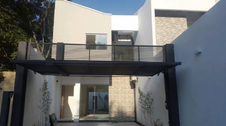 A Estrenar Duplex Con Piscina