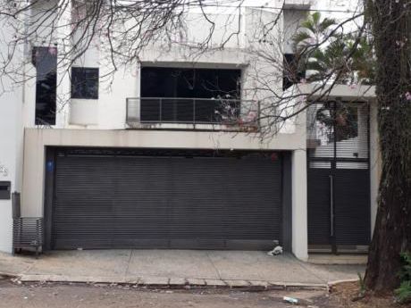 Alquiló Casa Pareada Zona Carmelitas