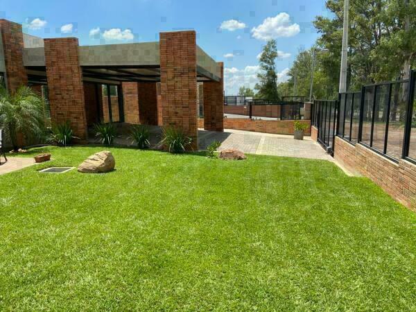 VENTA DE CASA en Surubi'i, Limpio — foto 2