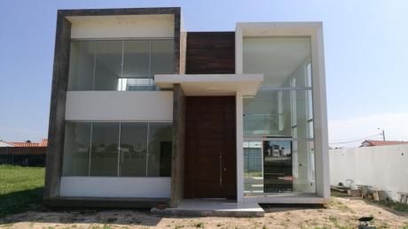 Casa A Estrenar De Dos Plantas