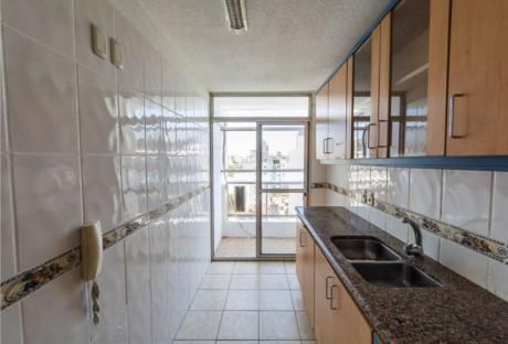Apto Muy Luminoso, Piso Alto