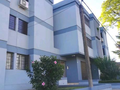 Apartamento 2 Dorm Bajos Gc